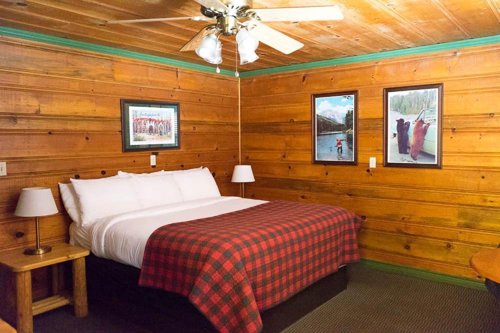 Shaver Lake Village Hotel Ngoại thất bức ảnh