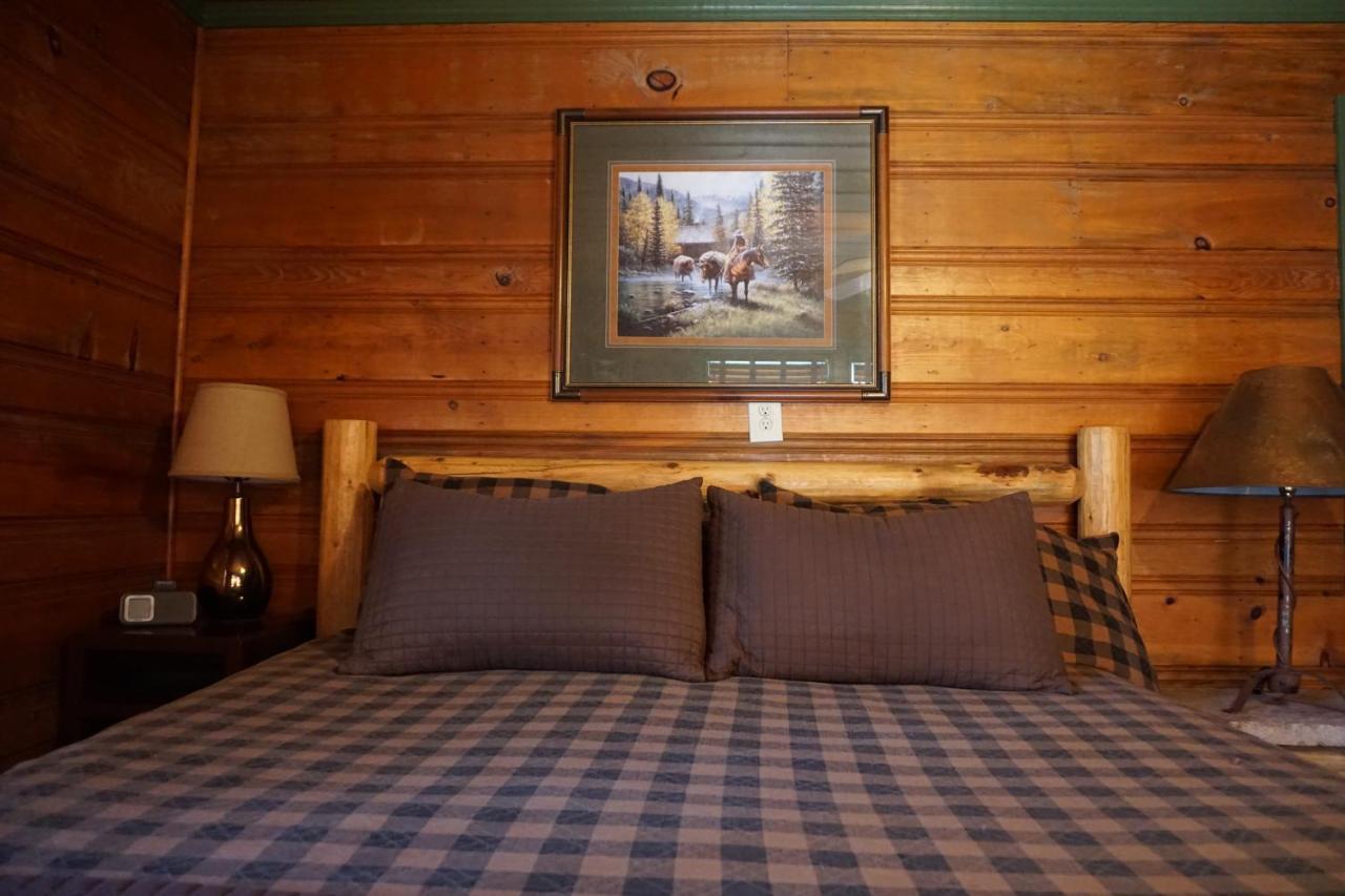 Shaver Lake Village Hotel Ngoại thất bức ảnh
