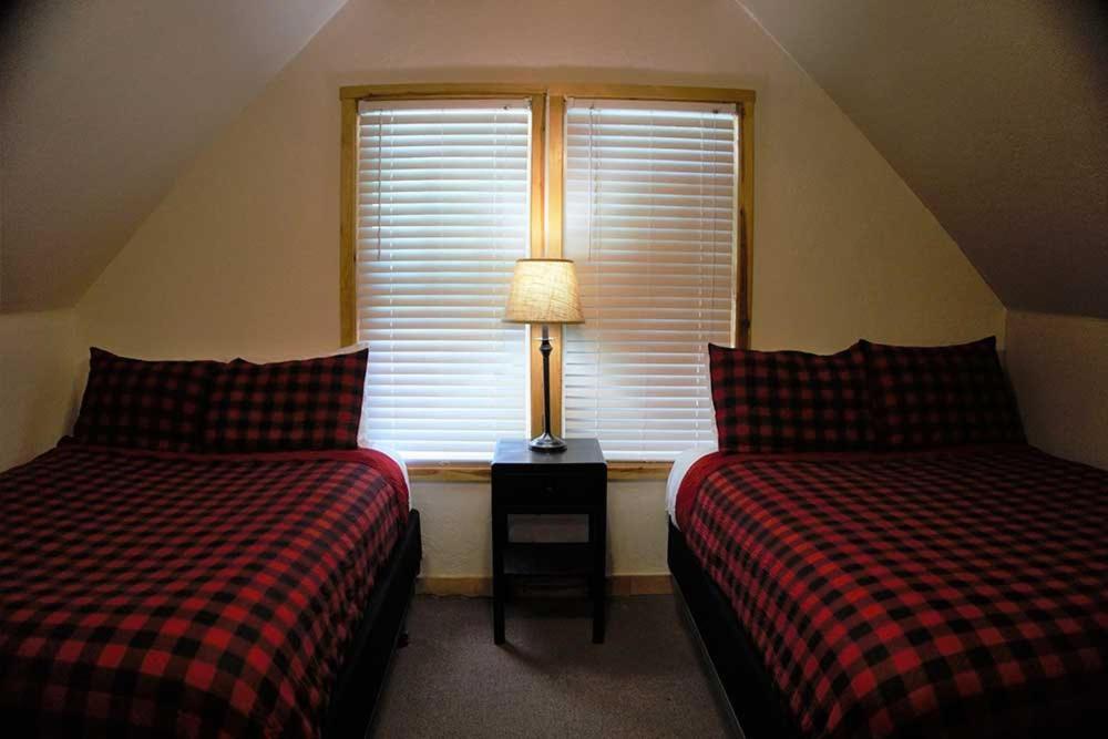 Shaver Lake Village Hotel Ngoại thất bức ảnh