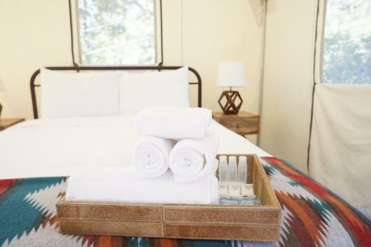 Shaver Lake Village Hotel Ngoại thất bức ảnh